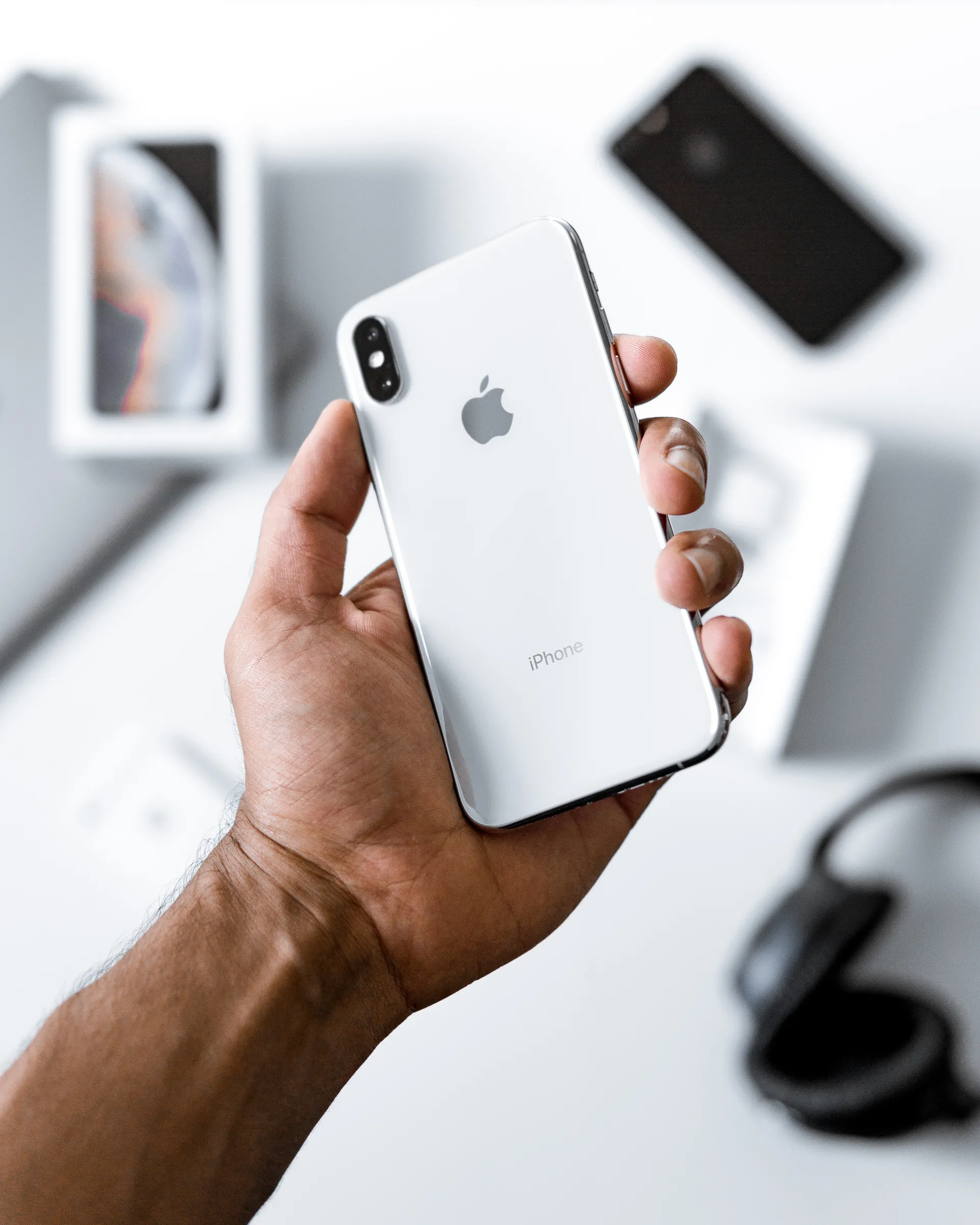 Fotografía de un iPhone con capacidad biométrica.