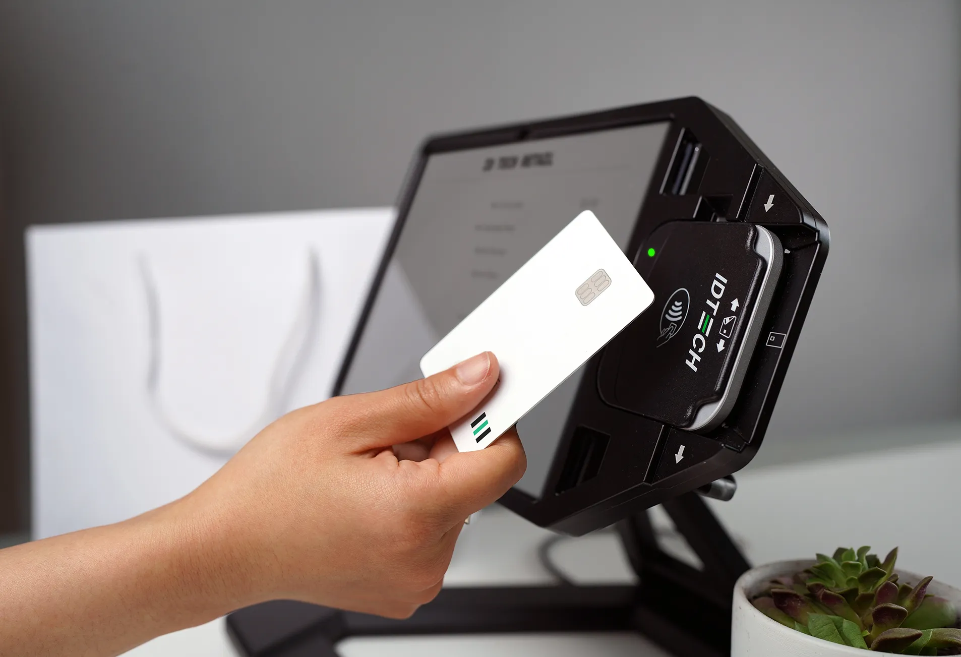 Idtech Frame Countertop Solutions - ID TECH Products