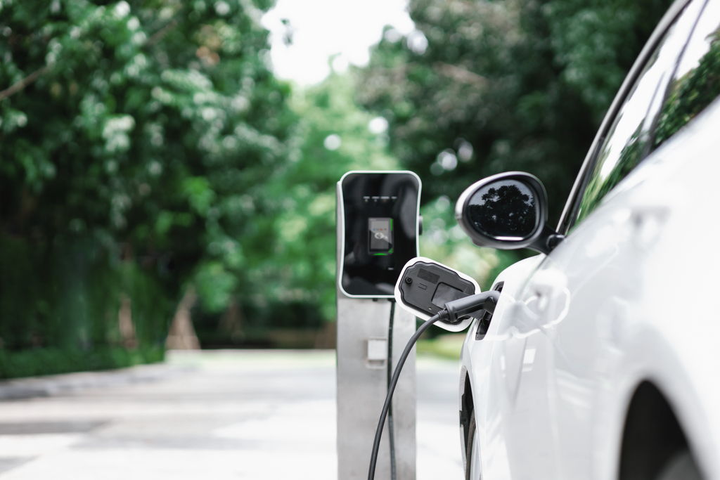 Outdoor public EV charger with VP6825 card acceptance